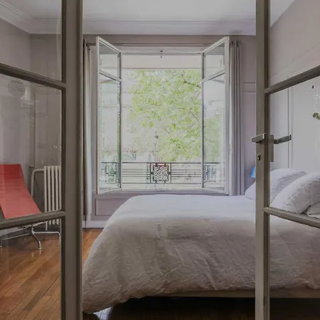Quiet 1bd 2p Canal St Martin Appartamento